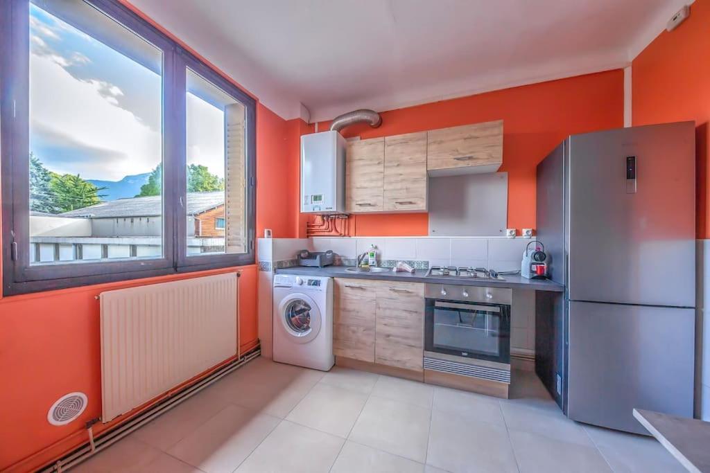 Appartement Au Bord De La Leysse A Chambéry Buitenkant foto
