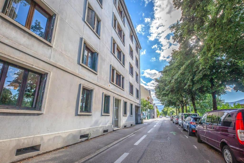 Appartement Au Bord De La Leysse A Chambéry Buitenkant foto